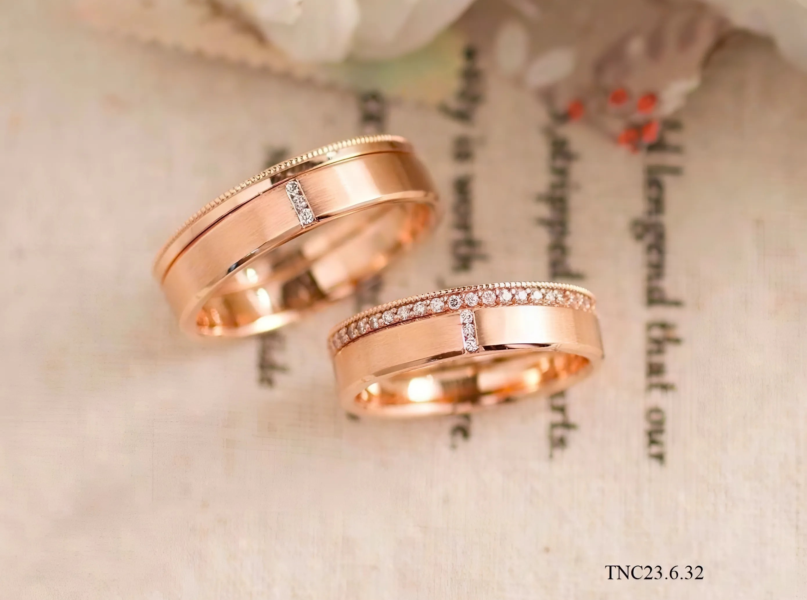 nhẫn cưới vàng vàng