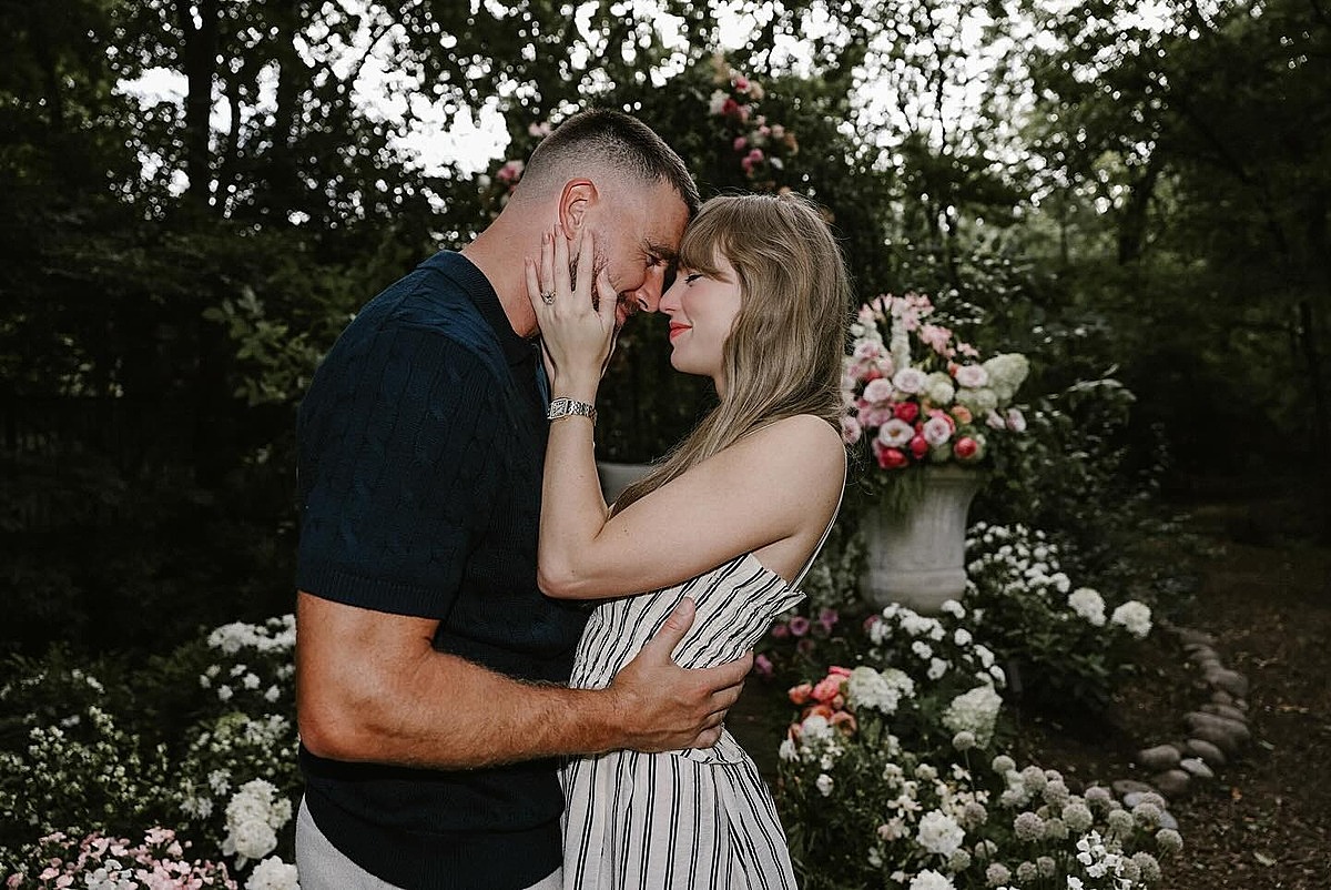 nhẫn đính hôn của Taylor Swift bao nhiêu