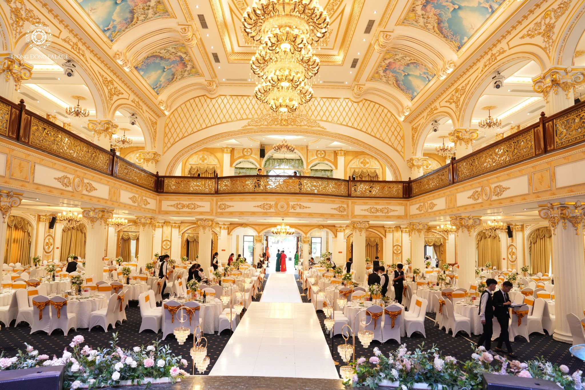 Trống Đồng Palace địa điểm cưới truyền thống hiện đại