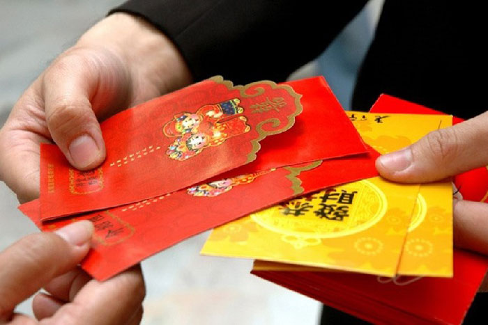 chuẩn bị lì xì chu đáo khi đón Tết đầu cùng nhà chồng