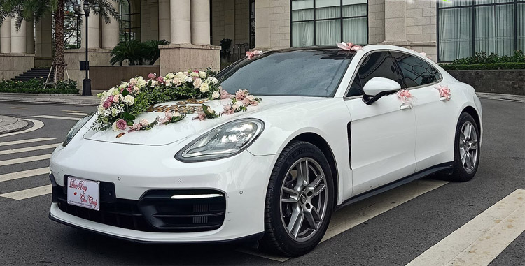xe porscher panamera