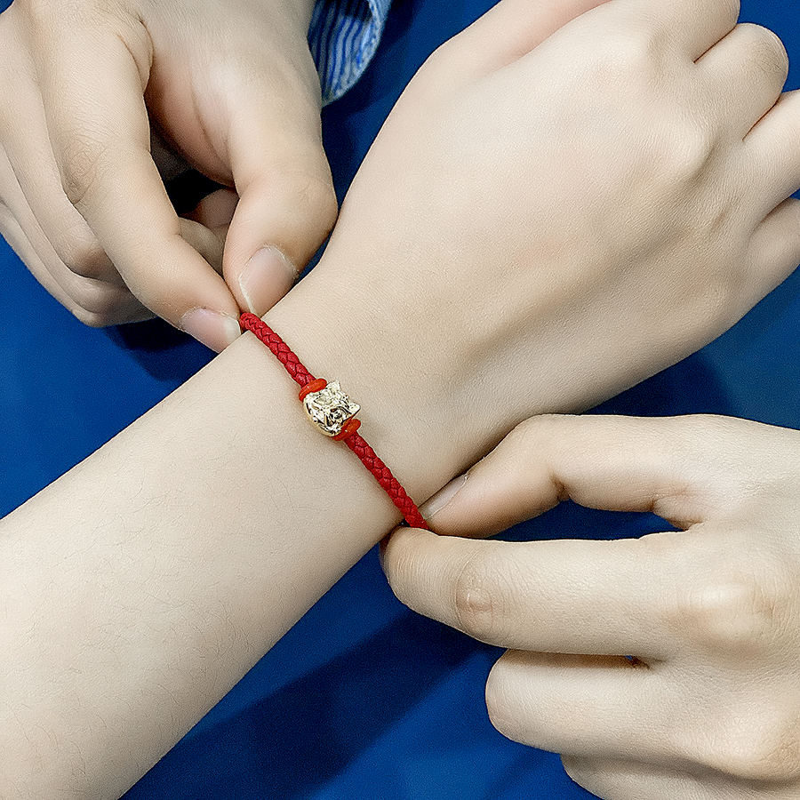 VALENTINE CÁC ĐÔI GẮN KẾT DUYÊN NỢ BẰNG VÒNG TAY HẠNH PHÚC