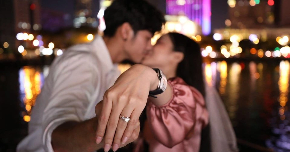 nhẫn cầu hôn