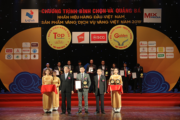 skymond-vinh-du-duoc-trao-giai-nhan-hieu-hang-dau-viet-nam